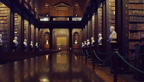 Die Bibliothek im Trinity College, Dublin, library